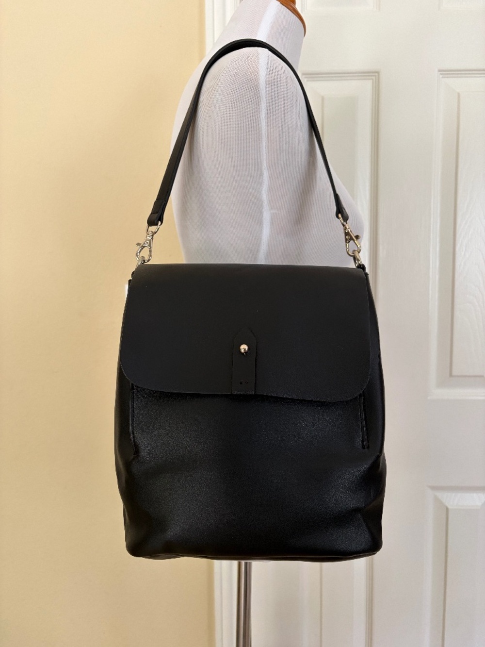 Gap Black Faux Leather Convertible Backpack/Tote/Purse/Crossbody